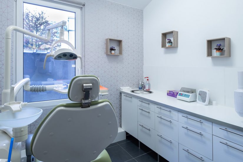 DentistebruxellesIxellesurgenceprothesedentaireBrusselsDental